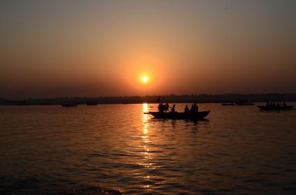 Varanasi ve Hindular'In Yaşamından Kesitler  Varanasi ve Hindular'In Yaşamından Kesitler