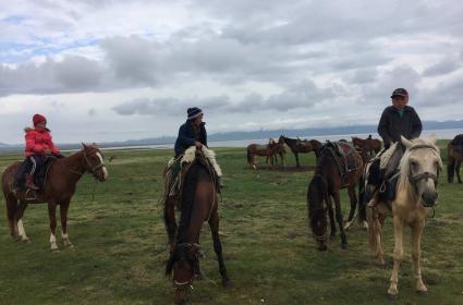Kırgızistan'da Doğal Yaşam ve Tarih  Kırgızistan'da Doğal Yaşam ve Tarih