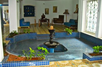 Kıbrıs&#039;ın Gizemli Evi: Mavi Köşk 