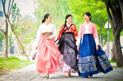 Güney Kore&#039;de Geleneksel Kıyafet Hanbok 
