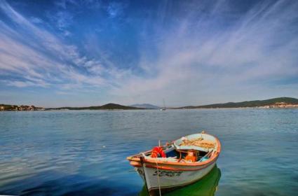 Ayvalık Kiralik Villa - Tatil için Kiralık 14 Yazlık Villa 