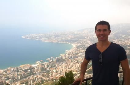 Barış Tanzer: “Seyahat etmek benim için hayatı gerçekten yaşamak anlamına geliyor; televizyondan izlemek yerine o filmin içinde rol almak gibi” 