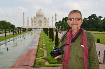 Zafer Bozkaya: “1986 yılında 29 yaşındayken çok merak ettiğim Hindistan’a karayolundan giderek bu yolun öncülerinden oldum” 