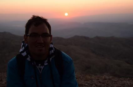 Azra Rakıcıoğlu: “Blogumu ilk başlarda kendime günlük olsun diye yazmaya başladım ama zamanla yaşadığım tecrübeleri paylaşmak çok hoşuma gitmeye başladı” 