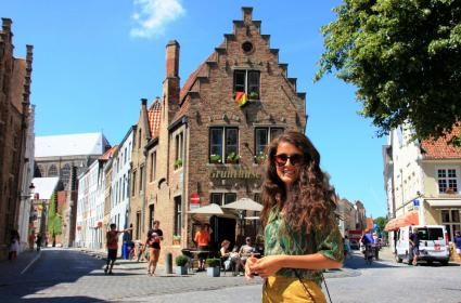 Ezgi Demiralp: “Bir yere gitmeden önce epey araştırırım, çünkü o şehirle ilgili hiçbir şeyi kaçırmak istemem”  Ezgi Demiralp: “Bir yere gitmeden önce epey araştırırım, çünkü o şehirle ilgili hiçbir şeyi kaçırmak istemem”