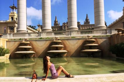 Alev Demir: “Adım attığınız her şehirde kendi benliğinizle ilgili de daha önce hiç bilmediğiniz gerçekleri keşfediyorsunuz” 