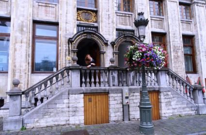 Esra Türkal: “Louvre Müzesi’ni gezmeden, Eiffel’e çıkmadan, Ressamlar Tepesi’nde güneşlenmeden, Latin Quarter’ın gizli köşelerini keşfetmeden gelmeyin” 