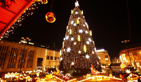 DÜNYANIN FARKLI KÖŞELERİNDEN FARKLI NOEL AĞAÇLARI-3